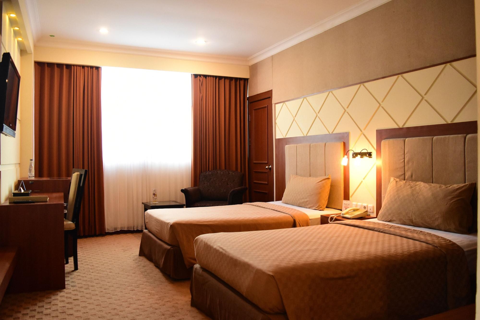 Singgasana 4*