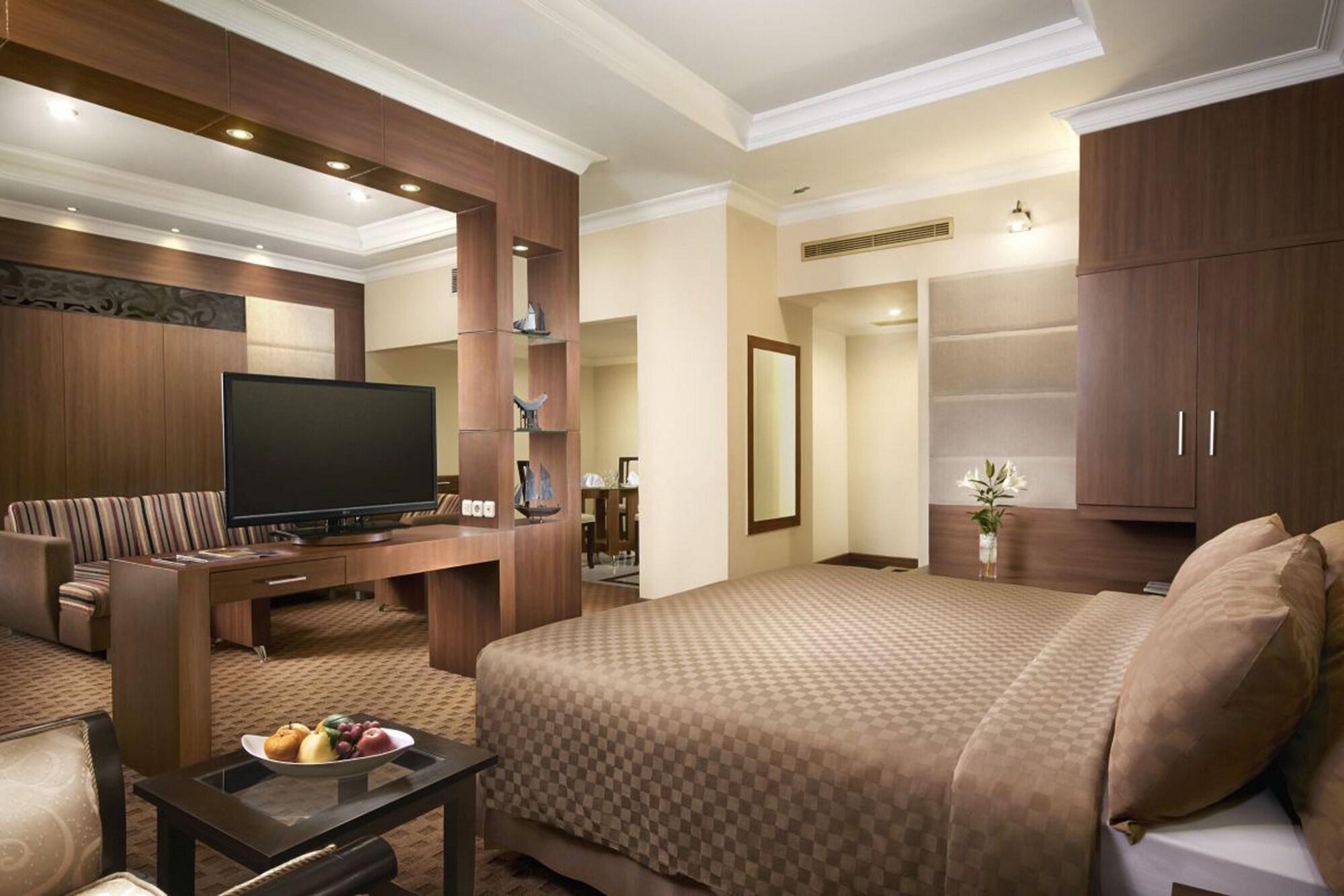 Hotel Singgasana
