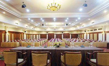Singgasana 4* Makassar