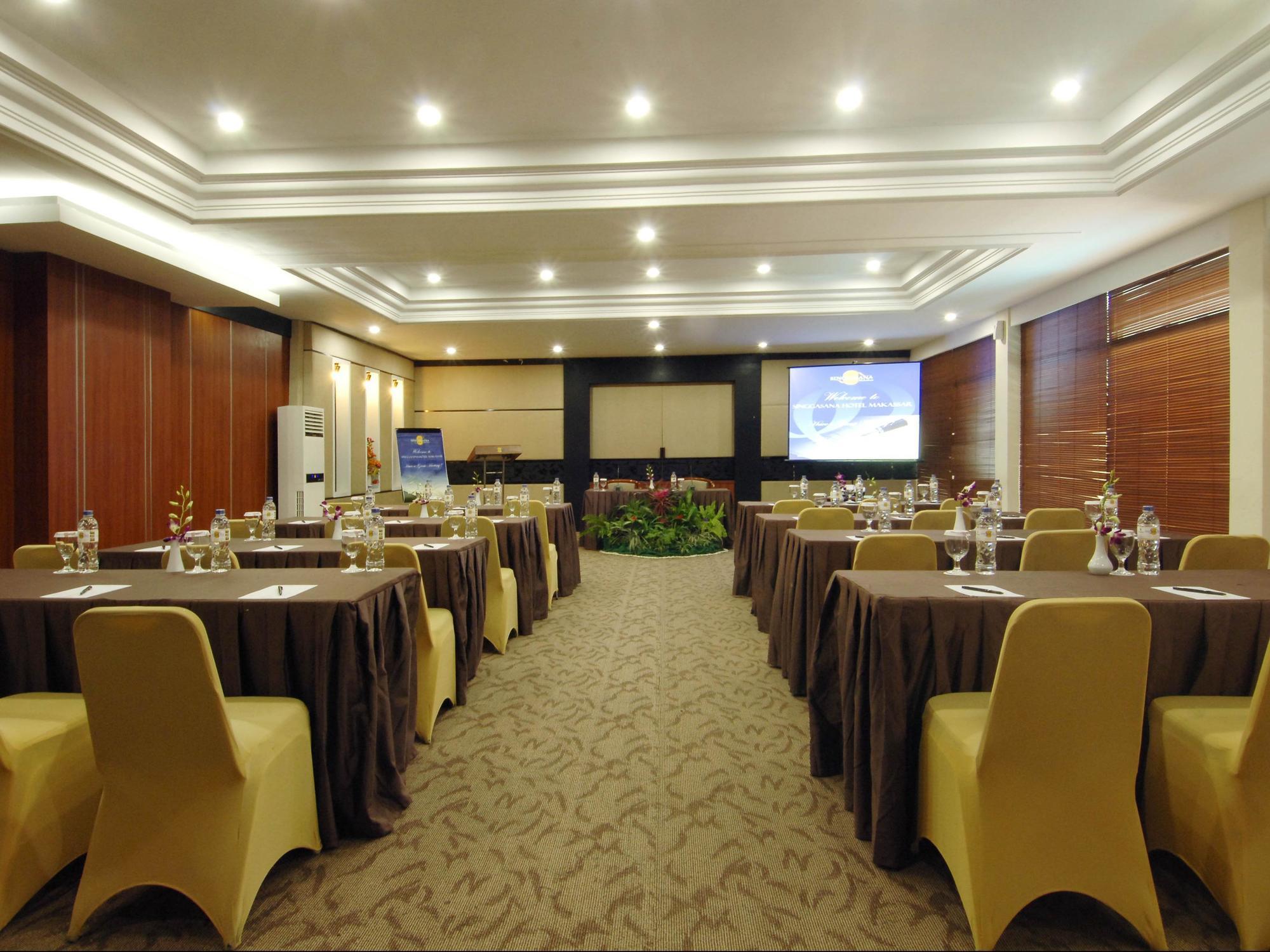 Singgasana 4*
