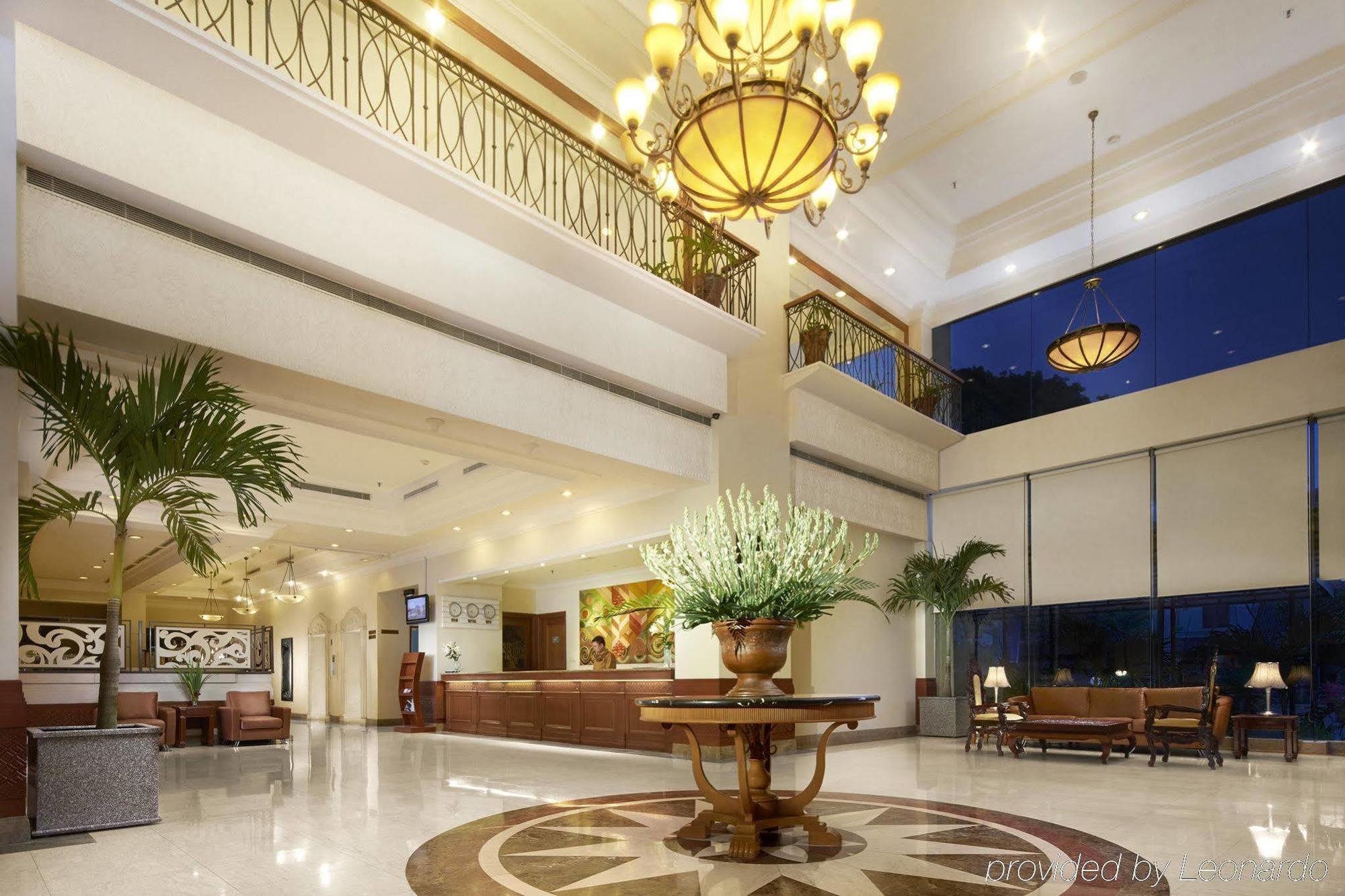 Singgasana 4* Makassar