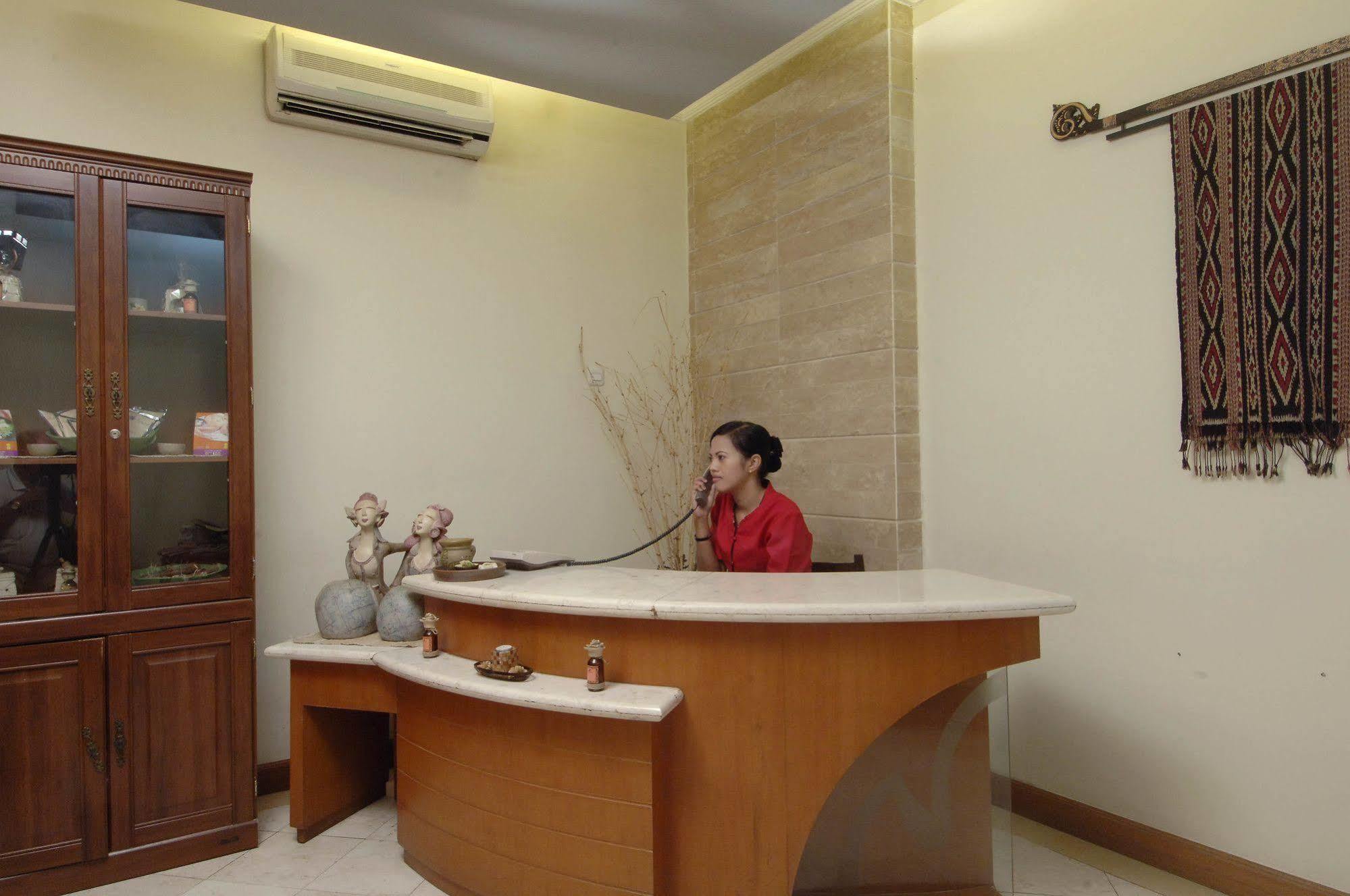 Singgasana Hotel