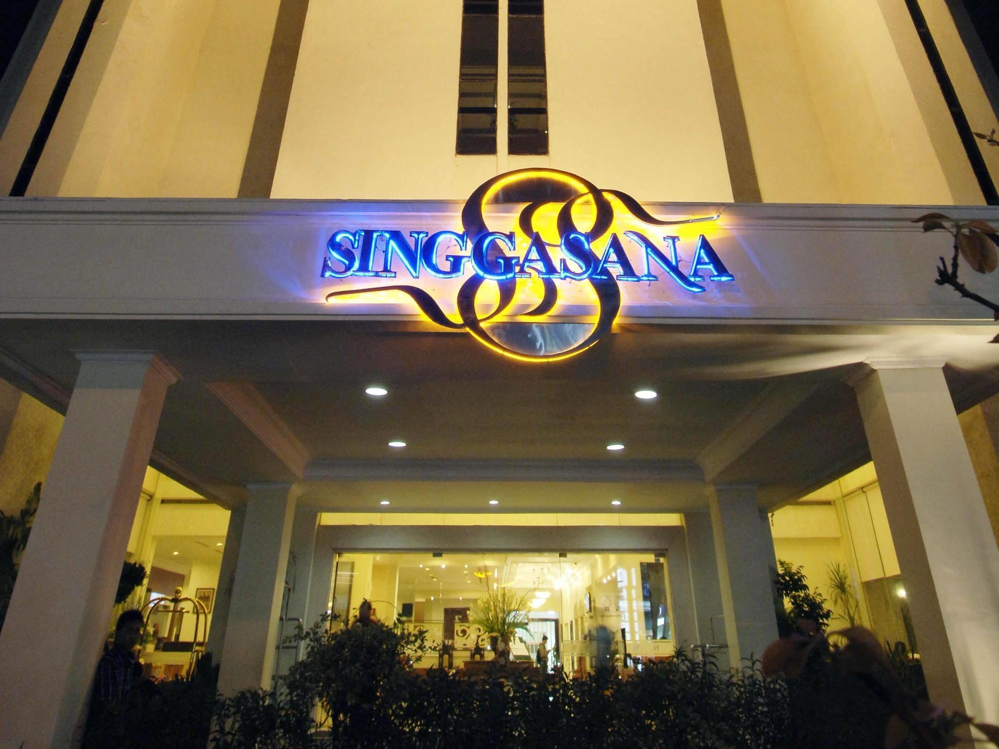 Singgasana Hotel 4*