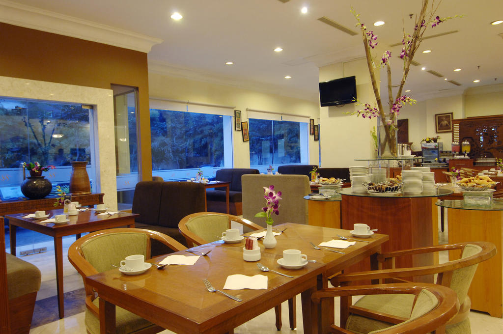 Hotel Singgasana 4*